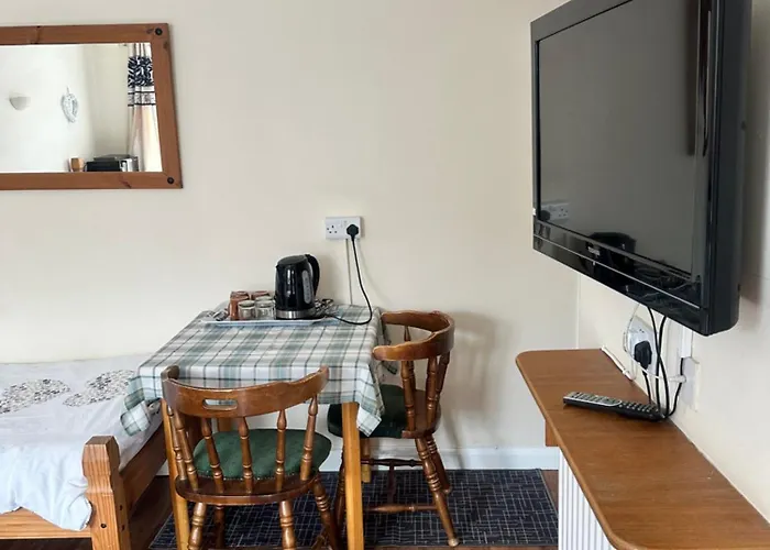 Clarendon Lodge - Accommodation Only