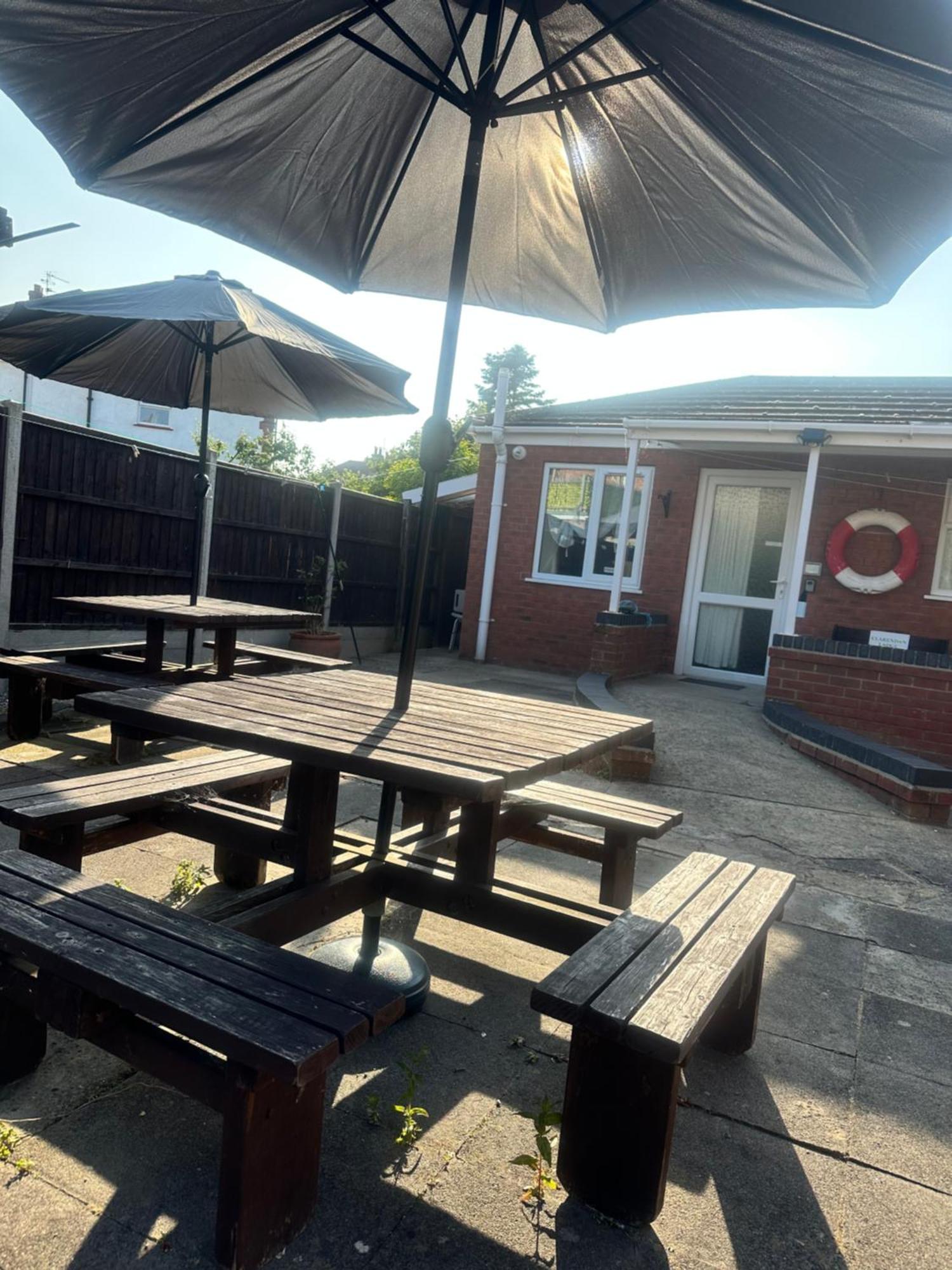 Clarendon - Only Guest house